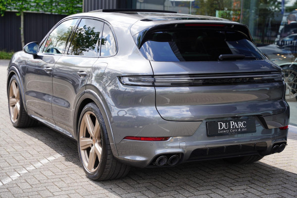 Porsche Cayenne 3.0 E-Hybrid Black Edition / Sportdesign Pakket / Sportuilaat