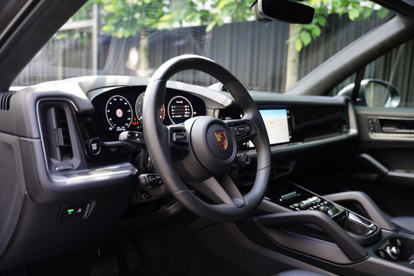 Porsche Cayenne 3.0 E-Hybrid Black Edition / Sportdesign Pakket / Sportuilaat