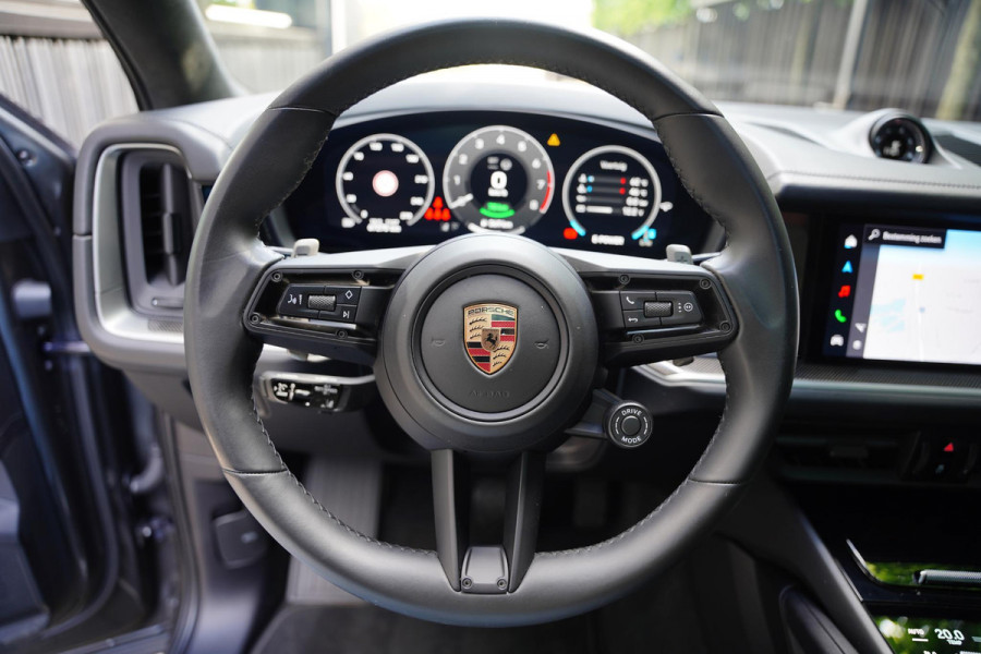 Porsche Cayenne 3.0 E-Hybrid Black Edition / Sportdesign Pakket / Sportuilaat