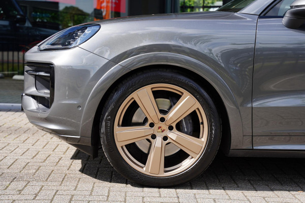 Porsche Cayenne 3.0 E-Hybrid Black Edition / Sportdesign Pakket / Sportuilaat