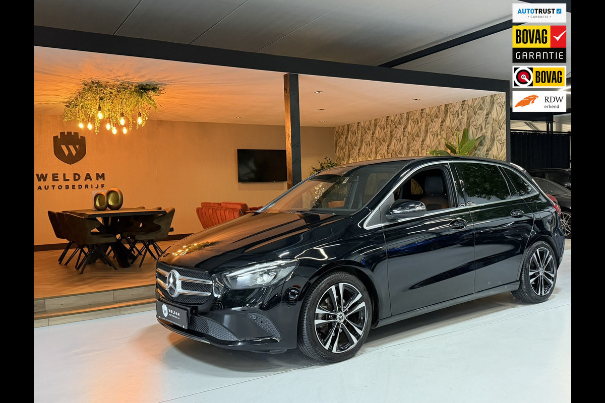Mercedes-Benz B-Klasse 180 Business Solution | CarPlay | Camera | Cruise | LED | Stoelverwarming | PDC | Dealer onderhouden