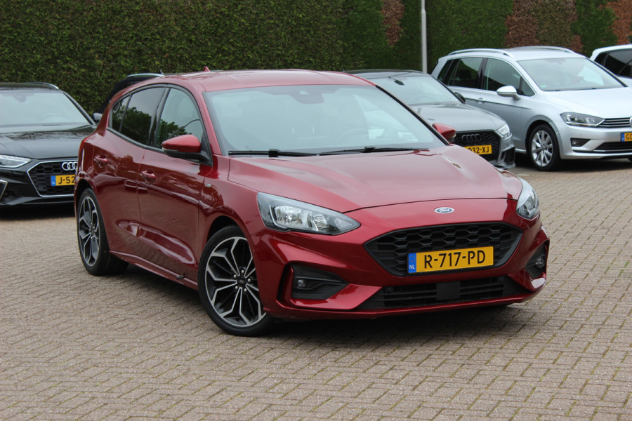 Ford Focus 1.0 EcoBoost Titanium Business / Camera / Head-up / CarPlay / Keyless / 18'' / Navigatie / Dodehoek / DAB / ACC