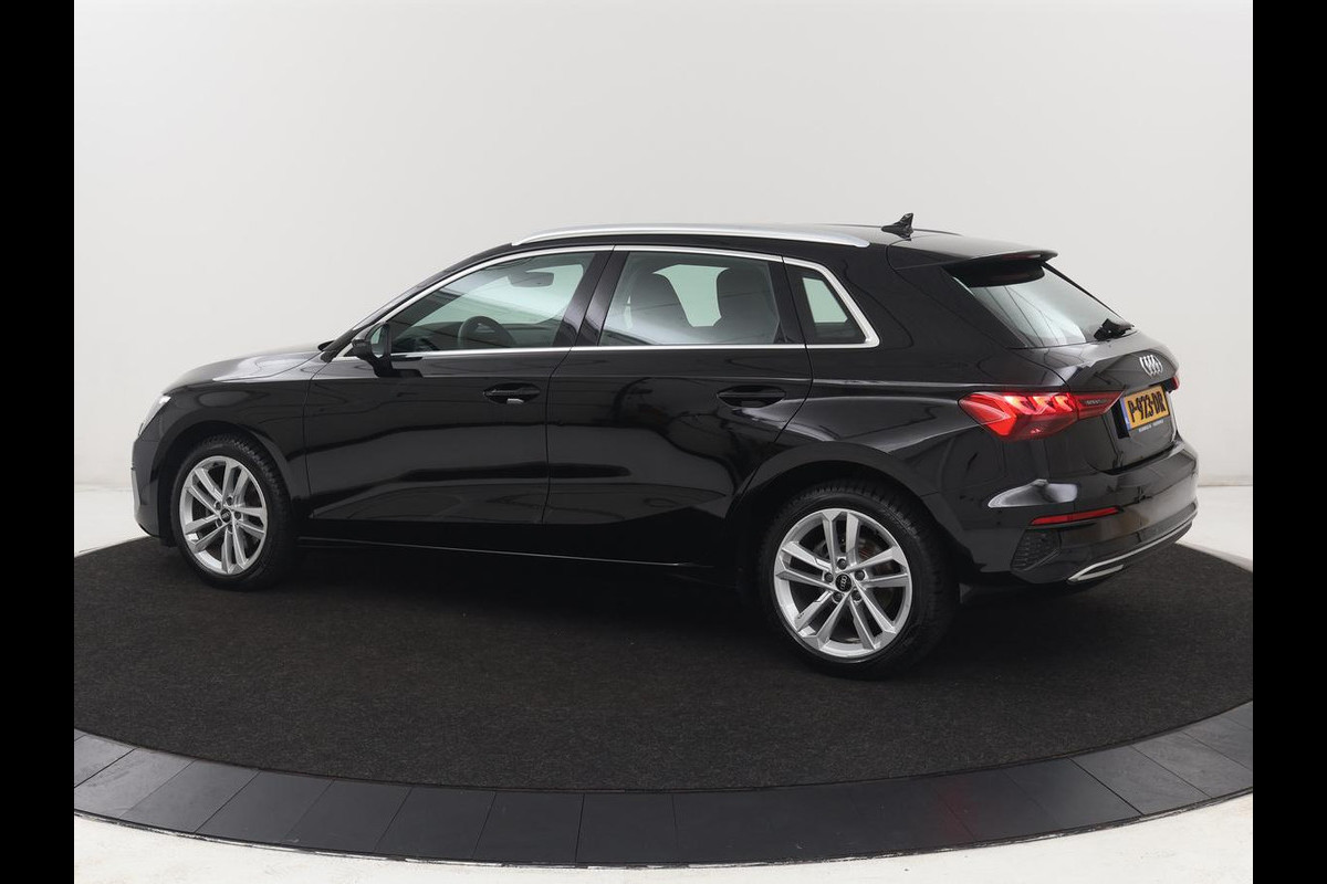 Audi A3 30 TFSI Advanced Edition | Sportstoelen | Carplay | Audi Sound | Parkeerhulp | Full LED | Navigatie | Virtual Cockpit | Climate control | Bluetooth | Cruise control