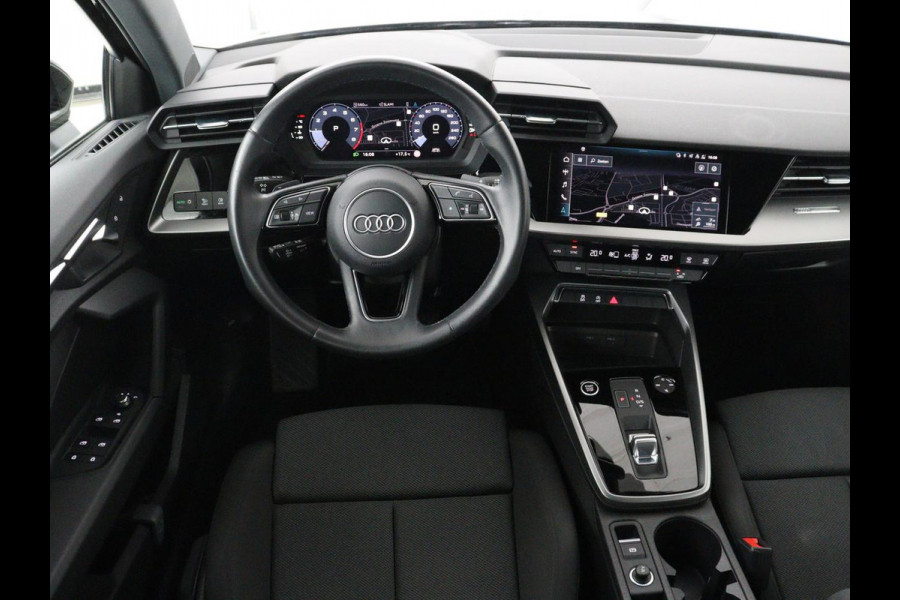 Audi A3 30 TFSI Advanced Edition | Sportstoelen | Carplay | Audi Sound | Parkeerhulp | Full LED | Navigatie | Virtual Cockpit | Climate control | Bluetooth | Cruise control