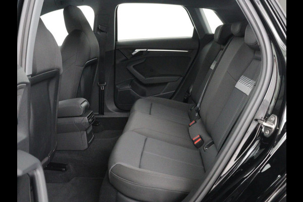 Audi A3 30 TFSI Advanced Edition | Sportstoelen | Carplay | Audi Sound | Parkeerhulp | Full LED | Navigatie | Virtual Cockpit | Climate control | Bluetooth | Cruise control
