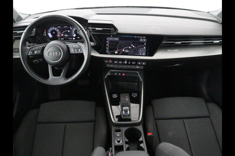 Audi A3 30 TFSI Advanced Edition | Sportstoelen | Carplay | Audi Sound | Parkeerhulp | Full LED | Navigatie | Virtual Cockpit | Climate control | Bluetooth | Cruise control
