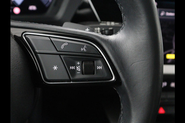 Audi A3 30 TFSI Advanced Edition | Sportstoelen | Carplay | Audi Sound | Parkeerhulp | Full LED | Navigatie | Virtual Cockpit | Climate control | Bluetooth | Cruise control