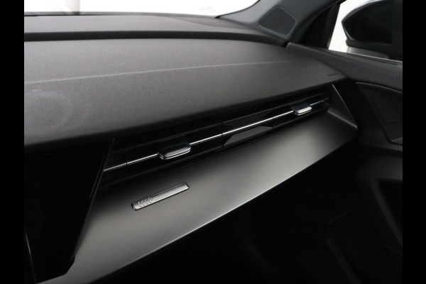 Audi A3 30 TFSI Advanced Edition | Sportstoelen | Carplay | Audi Sound | Parkeerhulp | Full LED | Navigatie | Virtual Cockpit | Climate control | Bluetooth | Cruise control
