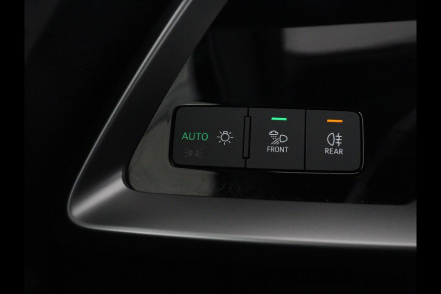 Audi A3 30 TFSI Advanced Edition | Sportstoelen | Carplay | Audi Sound | Parkeerhulp | Full LED | Navigatie | Virtual Cockpit | Climate control | Bluetooth | Cruise control