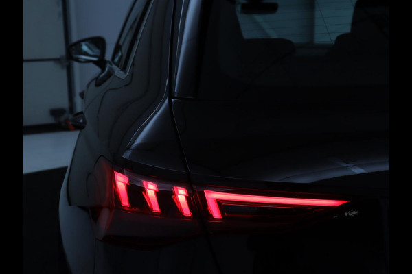 Audi A3 30 TFSI Advanced Edition | Sportstoelen | Carplay | Audi Sound | Parkeerhulp | Full LED | Navigatie | Virtual Cockpit | Climate control | Bluetooth | Cruise control