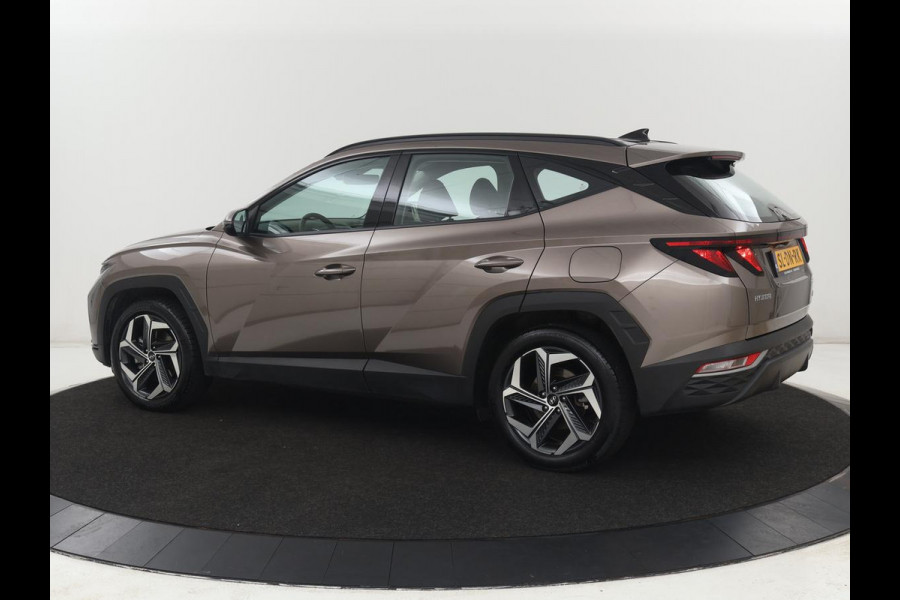 Hyundai Tucson 1.6 T-GDI PHEV Comfort 4WD | SOH 97,9% | Adaptive cruise | Camera | Carplay | Navigatie | Climate control | Parkeerhulp | 19'' | Digital Cockpit | DAB | Bluetooth | Plug In