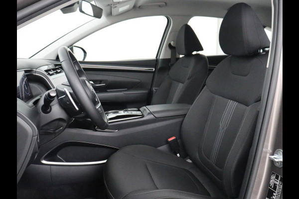 Hyundai Tucson 1.6 T-GDI PHEV Comfort 4WD | SOH 97,9% | Adaptive cruise | Camera | Carplay | Navigatie | Climate control | Parkeerhulp | 19'' | Digital Cockpit | DAB | Bluetooth | Plug In