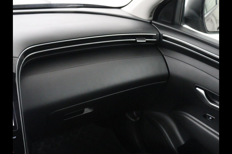 Hyundai Tucson 1.6 T-GDI PHEV Comfort 4WD | SOH 97,9% | Adaptive cruise | Camera | Carplay | Navigatie | Climate control | Parkeerhulp | 19'' | Digital Cockpit | DAB | Bluetooth | Plug In