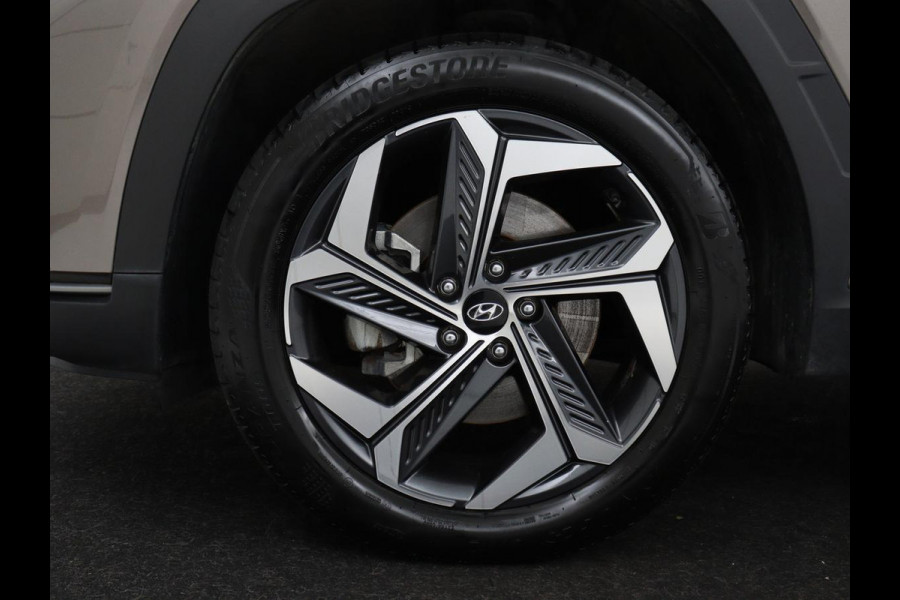 Hyundai Tucson 1.6 T-GDI PHEV Comfort 4WD | SOH 97,9% | Adaptive cruise | Camera | Carplay | Navigatie | Climate control | Parkeerhulp | 19'' | Digital Cockpit | DAB | Bluetooth | Plug In
