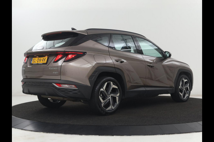 Hyundai Tucson 1.6 T-GDI PHEV Comfort 4WD | SOH 97,9% | Adaptive cruise | Camera | Carplay | Navigatie | Climate control | Parkeerhulp | 19'' | Digital Cockpit | DAB | Bluetooth | Plug In