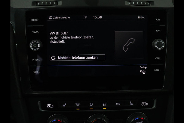 Volkswagen Golf 1.5 TSI Comfortline | Stoelverwarming | Trekhaak | Camera | Massage | Carplay | Adaptive cruise | Navigatie | Parkeerhulp | Climate control