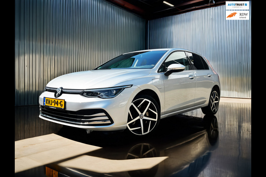 Volkswagen Golf 1.4 eHybrid Style plugin_204PK_Carplay_stoel massage_ACC