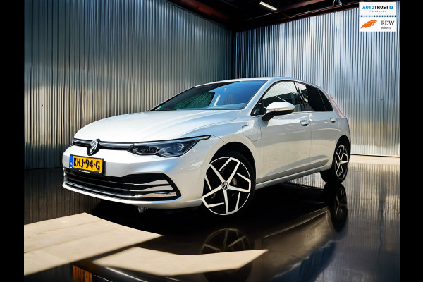 Volkswagen Golf 1.4 eHybrid Style plugin_204PK_Carplay_stoel massage_ACC