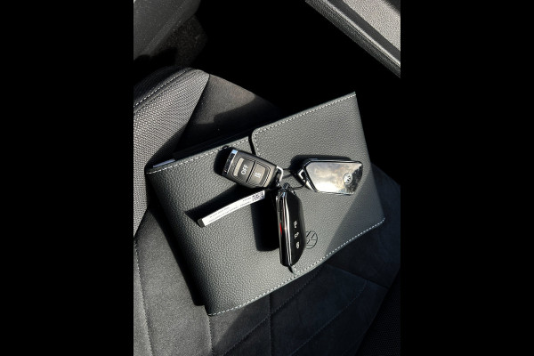 Volkswagen Golf 1.4 eHybrid Style plugin_204PK_Carplay_stoel massage_ACC