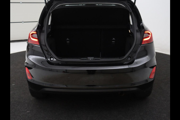 Ford Fiesta 1.0 EcoBoost Hybrid Titanium X | Carplay | Camera | Climate control | Keyless | Full LED | Cruise control | Bluetooth | Park Assist | Getint glas | Origineel NL