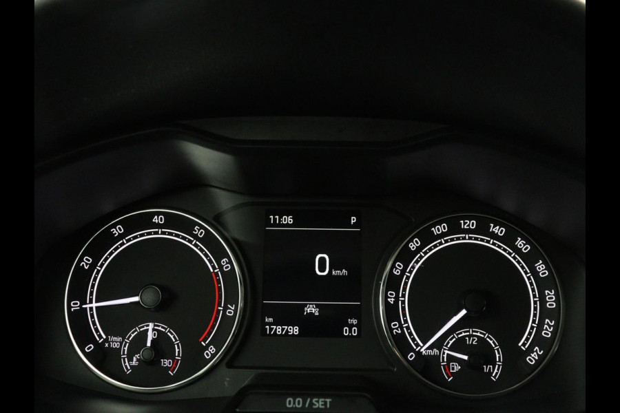 Škoda SCALA 1.0 TSI Ambition | Automaat | Trekhaak | Carplay | Airco | Cruise control | Bluetooth | Full LED