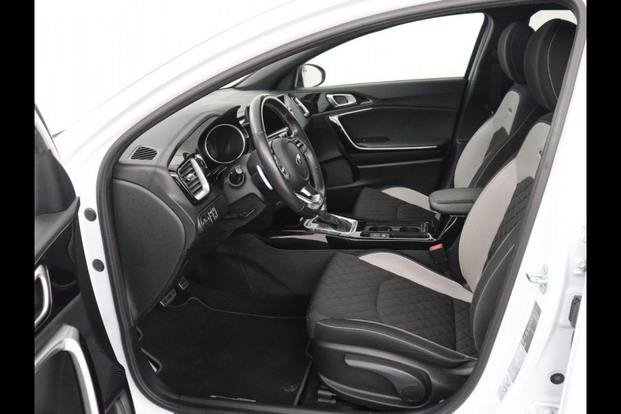 Kia ProCeed 1.5 T-GDi MHEV GT-Line Edition | Panoramadak | Carplay | Camera | Navigatie | Parkeerhulp | DAB | Climate control | Bluetooth | Cruise control