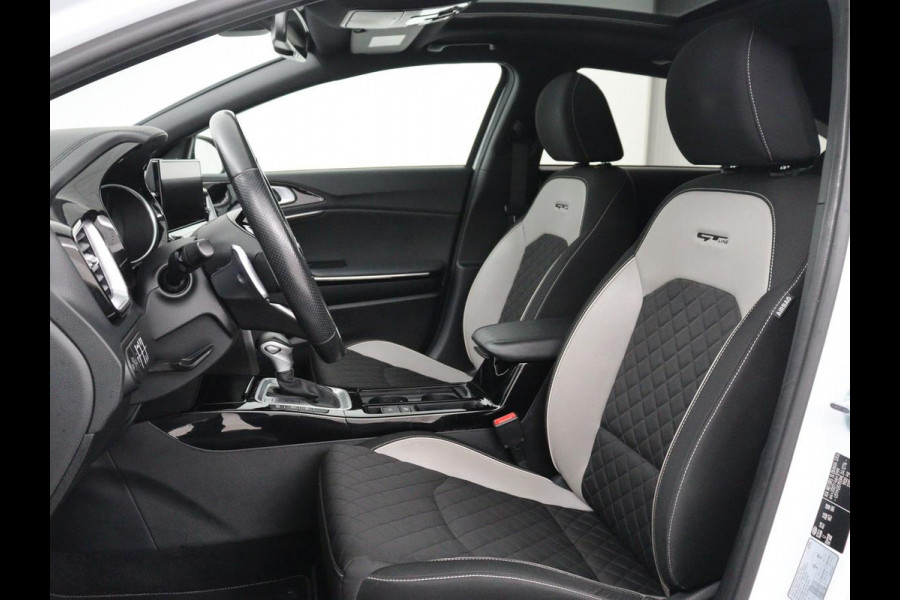 Kia ProCeed 1.5 T-GDi MHEV GT-Line Edition | Panoramadak | Carplay | Camera | Navigatie | Parkeerhulp | DAB | Climate control | Bluetooth | Cruise control