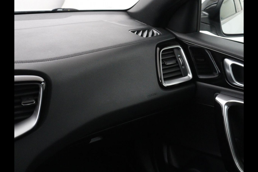 Kia ProCeed 1.5 T-GDi MHEV GT-Line Edition | Panoramadak | Carplay | Camera | Navigatie | Parkeerhulp | DAB | Climate control | Bluetooth | Cruise control