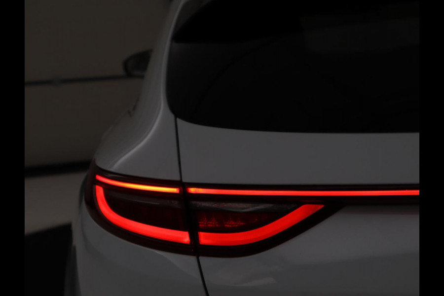 Kia ProCeed 1.5 T-GDi MHEV GT-Line Edition | Panoramadak | Carplay | Camera | Navigatie | Parkeerhulp | DAB | Climate control | Bluetooth | Cruise control