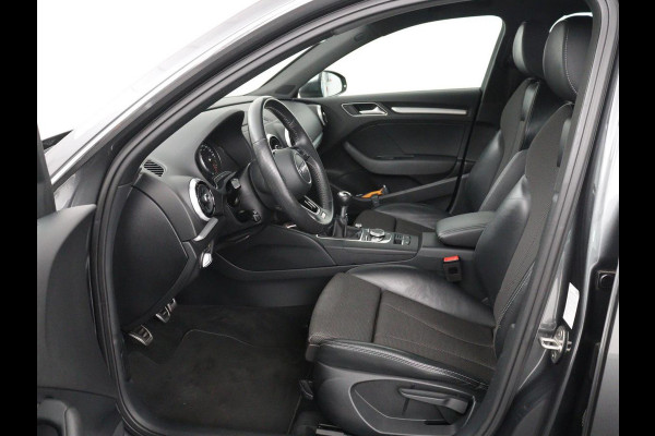 Audi A3 1.5 TFSI Sport S Line Edition | Trekhaak | Half leder | Full LED | Navigatie | Bluetooth | Sportstoelen | Parkeerhulp | Climate control | Cruise control | 18'' | Origineel NL | S Line
