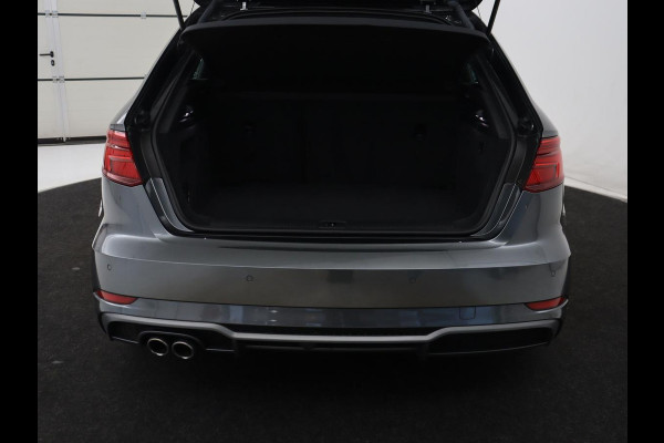 Audi A3 1.5 TFSI Sport S Line Edition | Trekhaak | Half leder | Full LED | Navigatie | Bluetooth | Sportstoelen | Parkeerhulp | Climate control | Cruise control | 18'' | Origineel NL | S Line