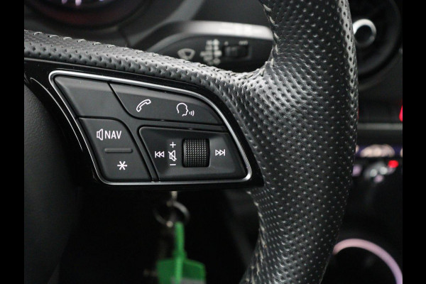 Audi A3 1.5 TFSI Sport S Line Edition | Trekhaak | Half leder | Full LED | Navigatie | Bluetooth | Sportstoelen | Parkeerhulp | Climate control | Cruise control | 18'' | Origineel NL | S Line