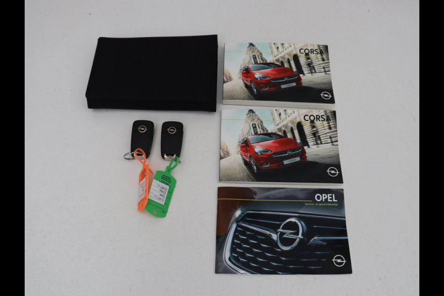 Opel Corsa 1.0 Turbo 120 Jaar Edition | Stoelverwarming | Carplay | Camera | Stuurverwarming | Camera | Parkeerhulp | Climate control | Cruise control