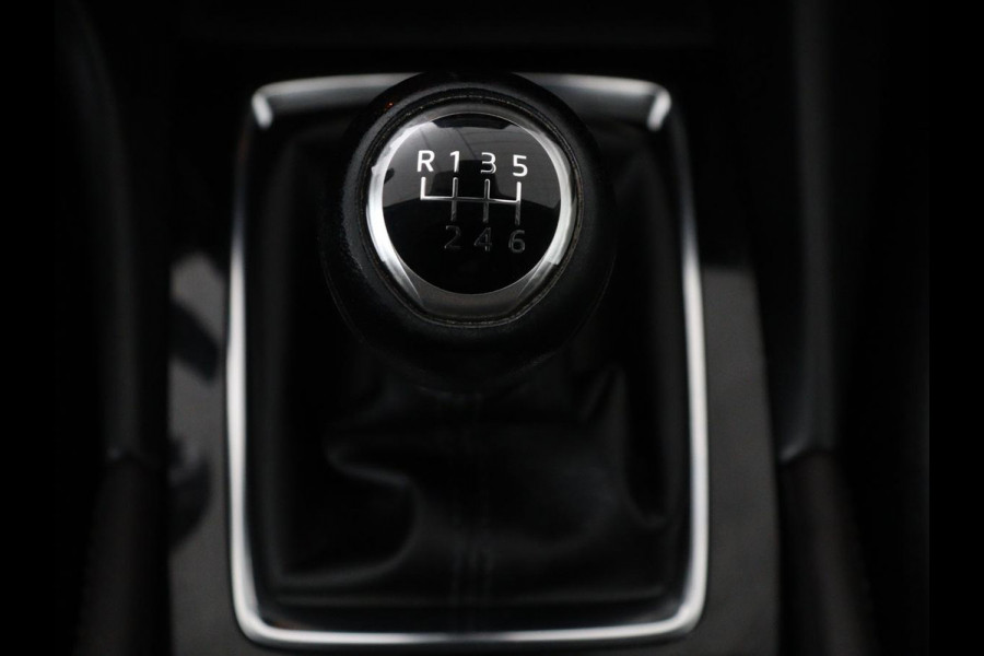 Mazda 3 2.0 SkyActiv-G 120 GT-M | Head-Up | Leder | Stoelverwarming | Adaptive cruise | Camera | Stuurverwarming | Bose Sound | Navigatie | Full LED | Keyless | Parkeerhulp | Climate control