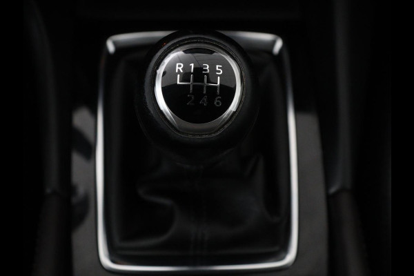 Mazda 3 2.0 SkyActiv-G 120 GT-M | Head-Up | Leder | Stoelverwarming | Adaptive cruise | Camera | Stuurverwarming | Bose Sound | Navigatie | Full LED | Keyless | Parkeerhulp | Climate control