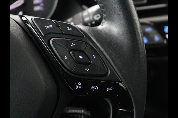 Toyota C-HR 2.0 Hybrid Dynamic | Stoelverwarming | Adaptive cruise | Camera | Carplay | Navigatie | Climate control | Bluetooth