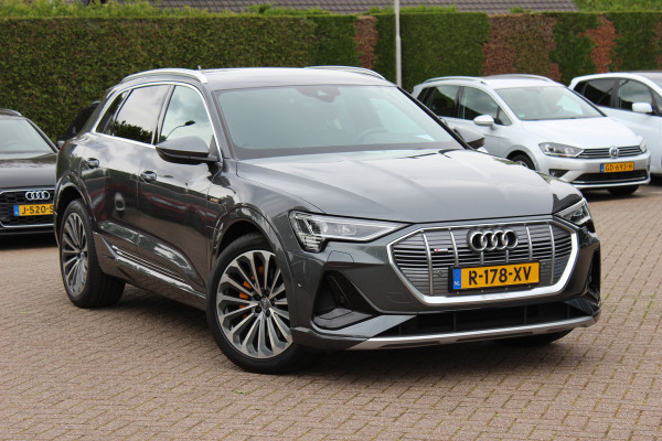 Audi e-tron 55 quattro S edition 95 kWh / SoH 96,4% / 50.665 km! / Trekhaak / Camera / Keyless / B&O /  21'' / Luchtvering / CarPlay / Stoelverwarming / DAB / ACC