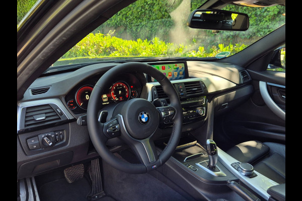 BMW 3 Serie Touring M Sport Edition Apple CarPlay Trekhaak 18inch breedset 6WB Virtual dash NAP RIJKLAAR