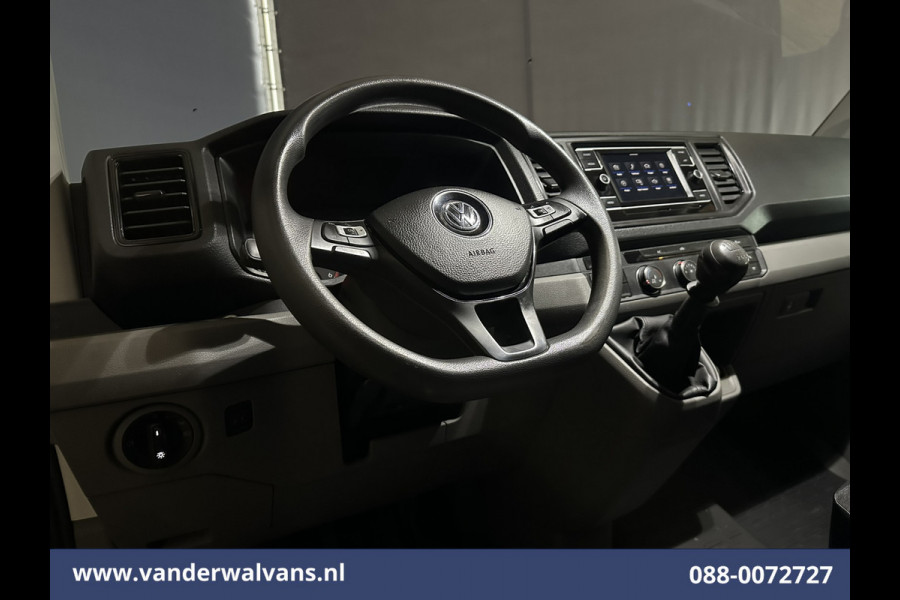 Volkswagen Crafter 2.0 TDI 140pk L3H3 L2H2 Euro6 Airco | Camera | Apple Carplay | Cruisecontrol Android Auto, Parkeersensoren, Bijrijdersbank, 3000kg Trekvermogen, zilver