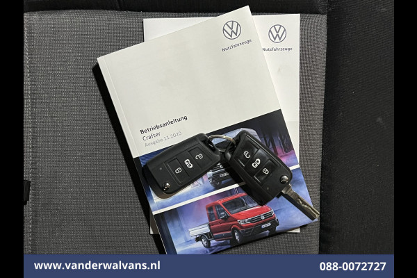 Volkswagen Crafter 2.0 TDI 140pk L3H3 L2H2 Euro6 Airco | Camera | Apple Carplay | Cruisecontrol Android Auto, Parkeersensoren, Bijrijdersbank, 3000kg Trekvermogen, zilver