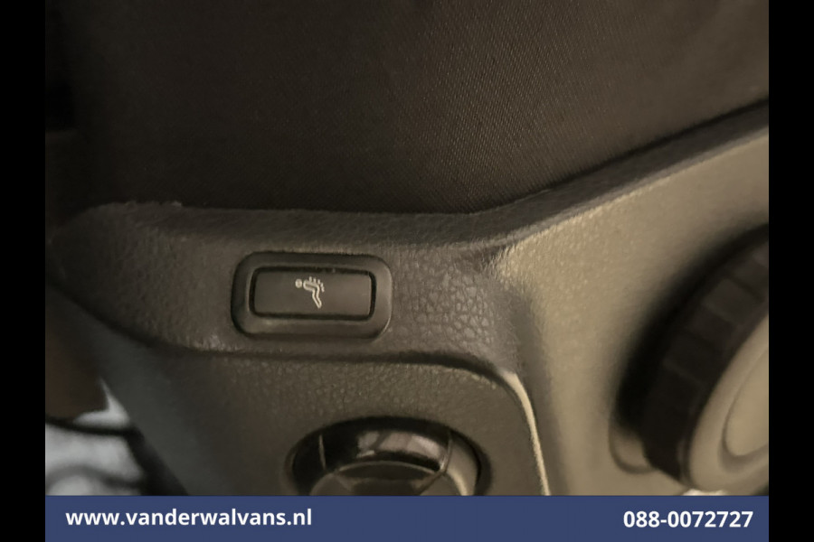 Volkswagen Crafter 2.0 TDI 141pk L3H3 L2H2 Euro6 Airco | Camera | Apple Carplay | Android Auto | Cruisecontrol | Massagestoel Chauffeursstoel, 2800kg trekvermogen