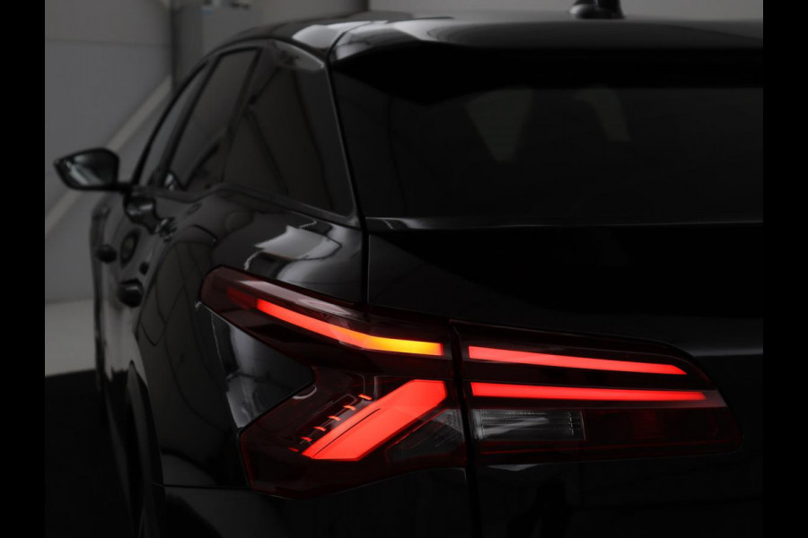 Citroën C5 X 1.6 Plug-in Hybrid 225 Business | SOH 96,6% | Stoelverwarming | Trekhaak | Adaptive cruise | Carplay | Navigatie | Full LED | Keyless | Climate control | PHEV