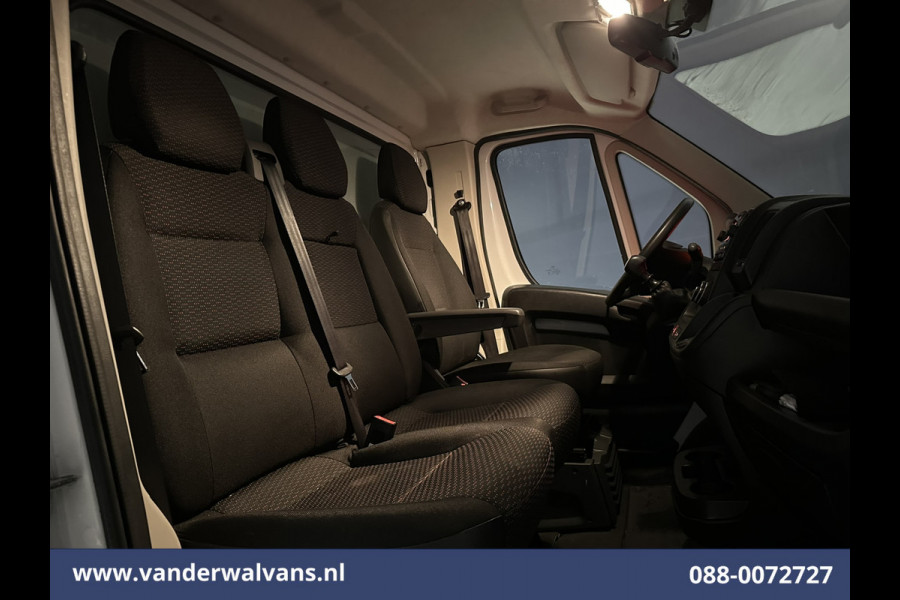 Peugeot Boxer 2.2 BlueHDi 165pk Bakwagen 434cm Lang Laadklep Euro6 Airco | Camera | Cruisecontrol Bijrijdersbank, 910kg laadvermogen