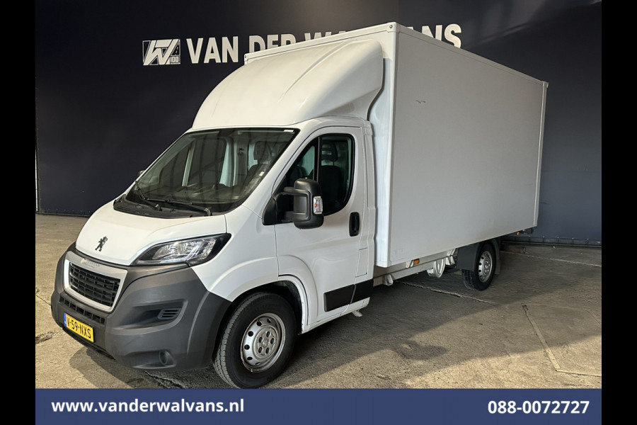 Peugeot Boxer 2.2 BlueHDi 141pk Bakwagen 428cm Lang Laadklep Euro6 Airco | Camera | 1085kg laadvermogen Bijrijdersbank
