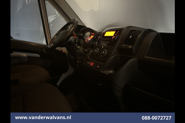 Peugeot Boxer 2.2 BlueHDi 141pk Bakwagen 428cm Lang Laadklep Euro6 Airco | Camera | 1085kg laadvermogen Bijrijdersbank