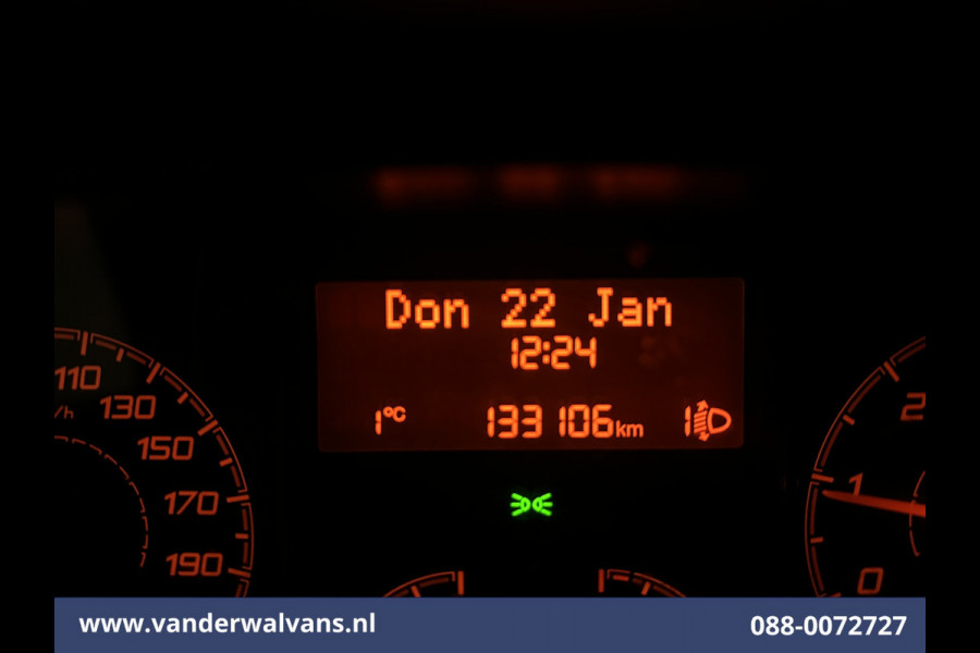 Peugeot Boxer 2.2 BlueHDi 141pk Bakwagen 428cm Lang Laadklep Euro6 Airco | Camera | 1085kg laadvermogen Bijrijdersbank