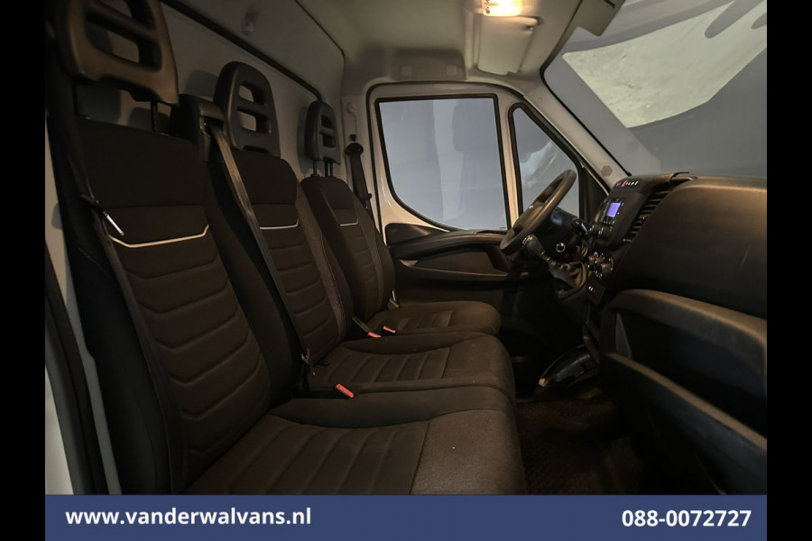 Iveco Daily 35C16H 157pk Dubbel Lucht Bakwagen 4.35m lang Laadklep Euro6 Airco | 980kg laadvermogen Bijrijdersbank