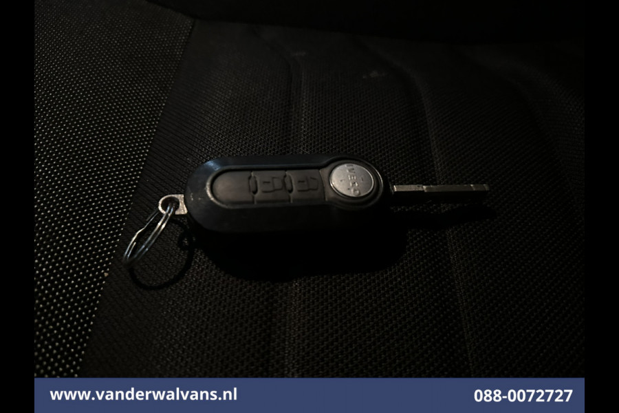Iveco Daily 35C16H 157pk Dubbel Lucht Bakwagen 4.35m lang Laadklep Euro6 Airco | 980kg laadvermogen Bijrijdersbank