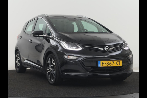 Opel Ampera-E Executive 60 kWh | 71.200km NAP | Leder | Stoelverwarming | Carplay | Camera | Xenon | Achterbankverwarming | Keyless | Park Assist | Climate control | Side Assist