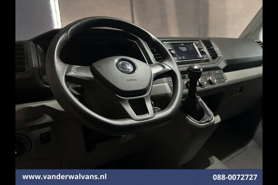 Volkswagen Crafter 2.0 TDI 141pk L3H3 L2H2 Euro6 Airco | Camera | Apple Carplay | Massagestoel | Cruisecontrol Android Auto, Chauffeurstoel